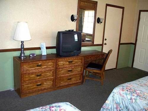 Roscoe Motor Motel 2*